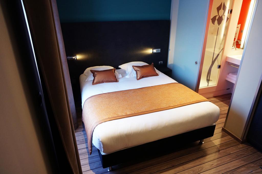 Hotel Logis De Bourgogne -
